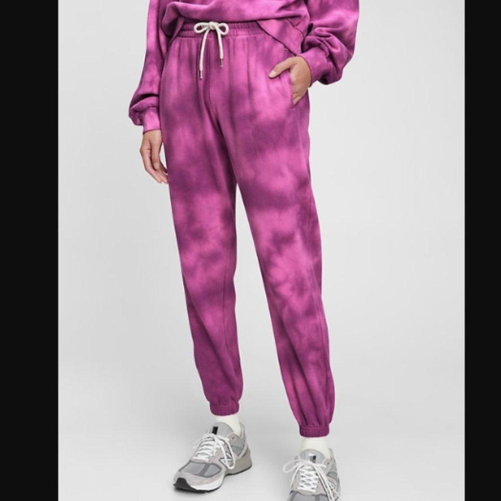 NEW / NWT - GAP Vintage Soft Classic Joggers Tie Dye
